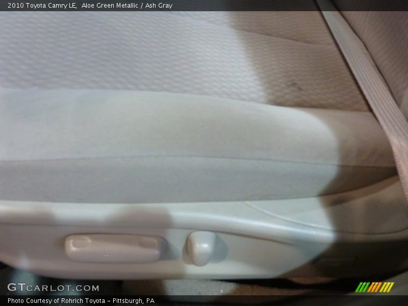 Aloe Green Metallic / Ash Gray 2010 Toyota Camry LE