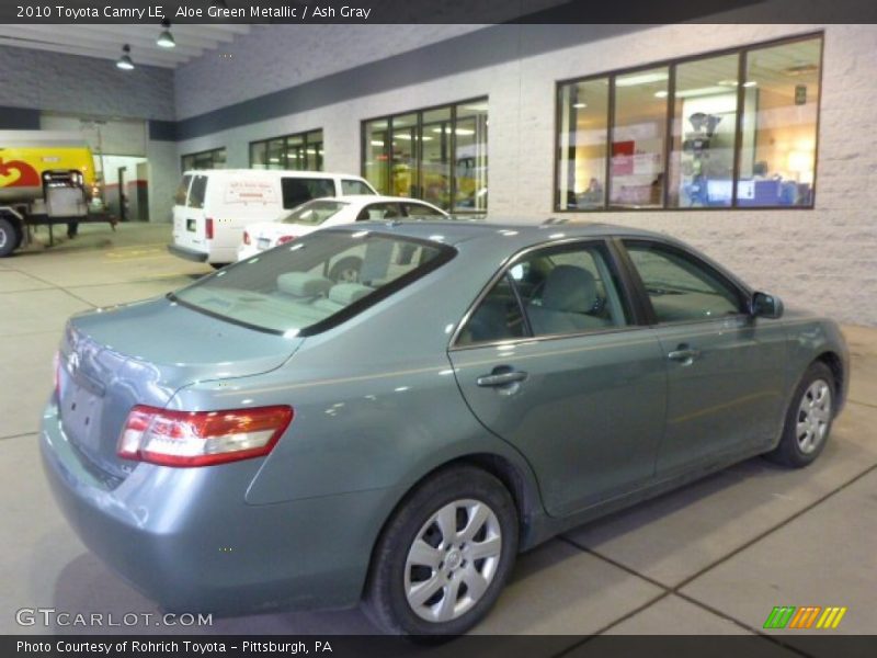 Aloe Green Metallic / Ash Gray 2010 Toyota Camry LE