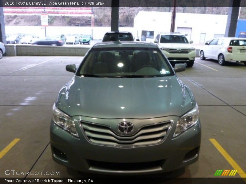 Aloe Green Metallic / Ash Gray 2010 Toyota Camry LE