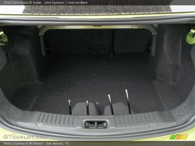 Lime Squeeze / Charcoal Black 2013 Ford Fiesta SE Sedan