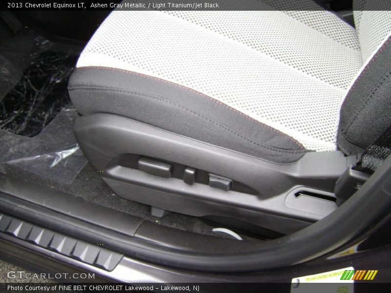 Ashen Gray Metallic / Light Titanium/Jet Black 2013 Chevrolet Equinox LT