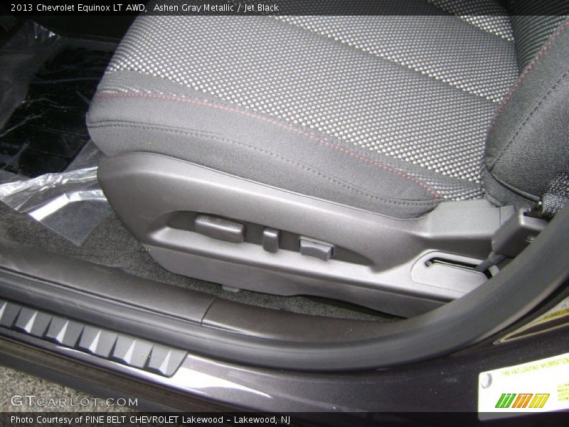 Ashen Gray Metallic / Jet Black 2013 Chevrolet Equinox LT AWD