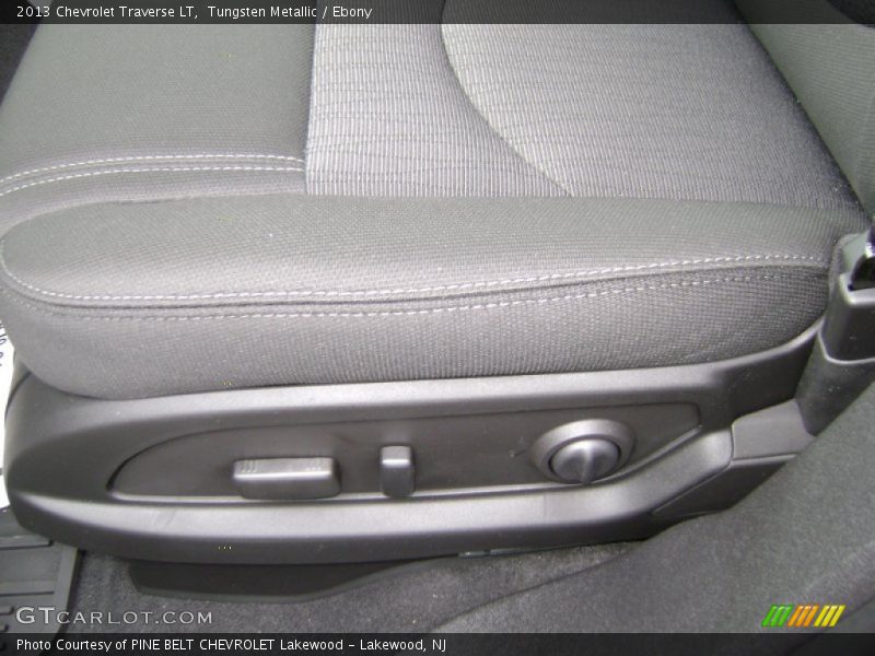 Tungsten Metallic / Ebony 2013 Chevrolet Traverse LT