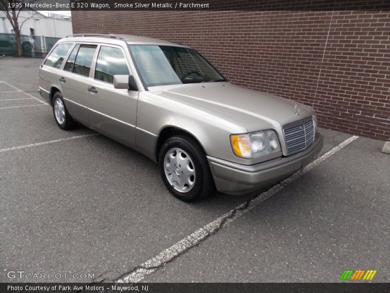 Front 3/4 View of 1995 E 320 Wagon