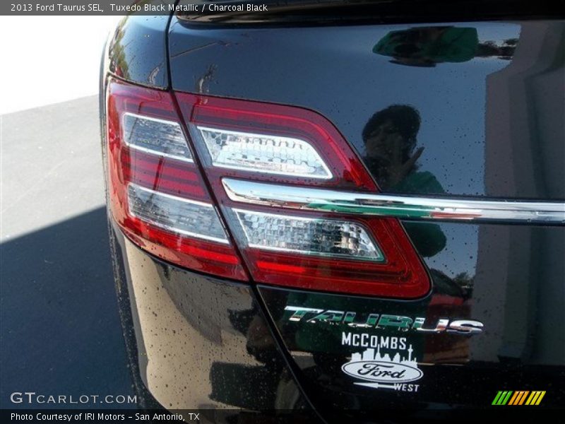 Tuxedo Black Metallic / Charcoal Black 2013 Ford Taurus SEL