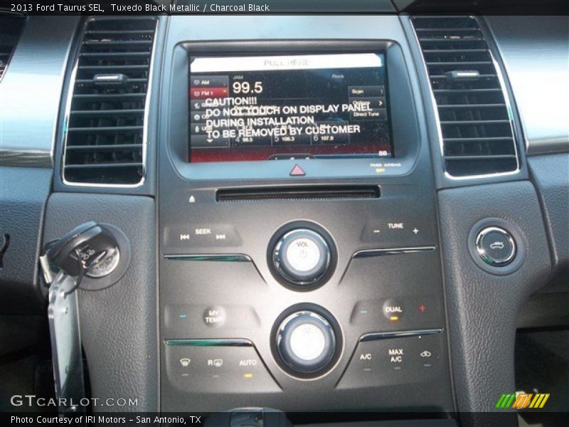 Tuxedo Black Metallic / Charcoal Black 2013 Ford Taurus SEL