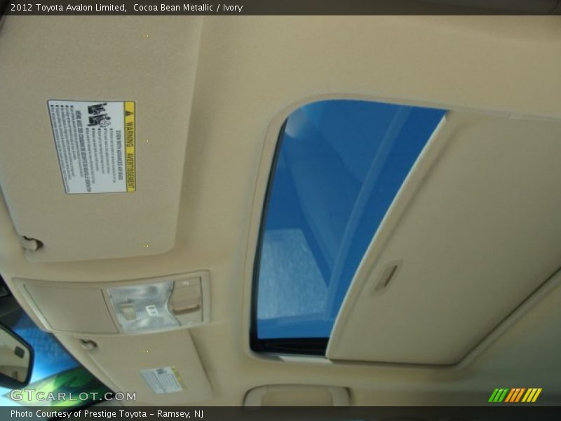 Cocoa Bean Metallic / Ivory 2012 Toyota Avalon Limited