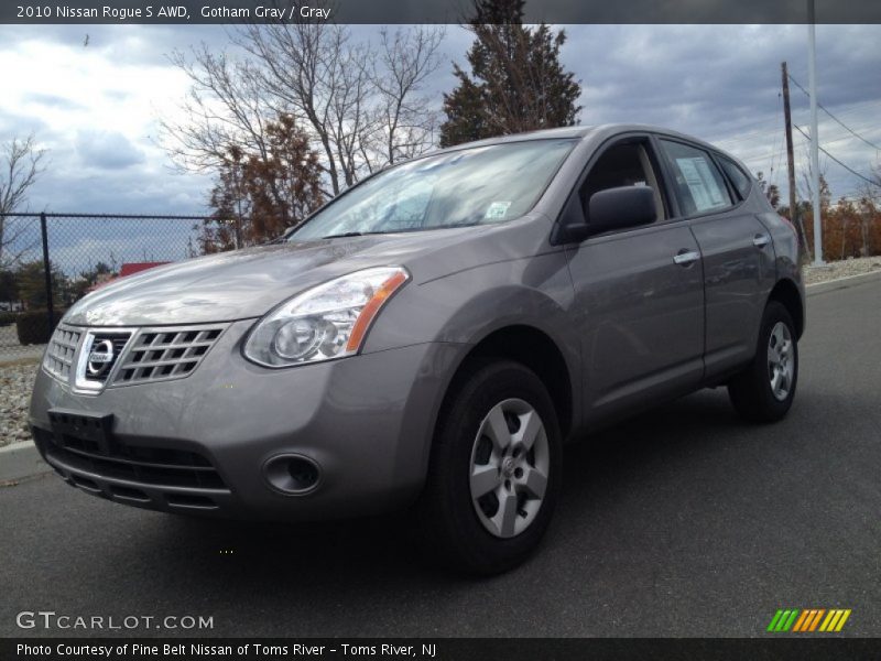 Front 3/4 View of 2010 Rogue S AWD