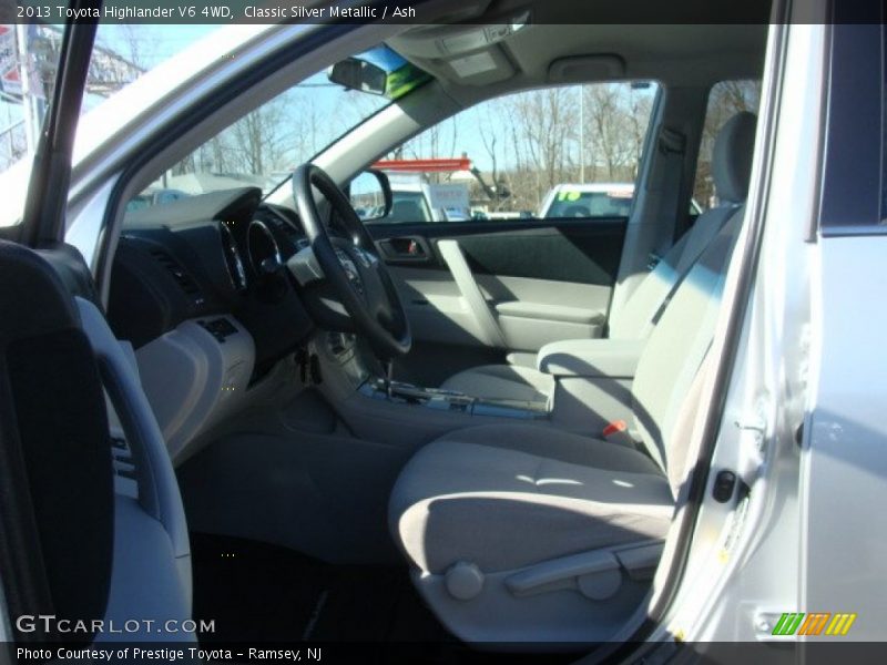 Classic Silver Metallic / Ash 2013 Toyota Highlander V6 4WD