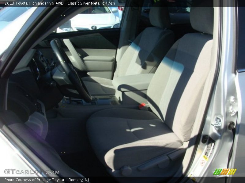 Classic Silver Metallic / Ash 2013 Toyota Highlander V6 4WD