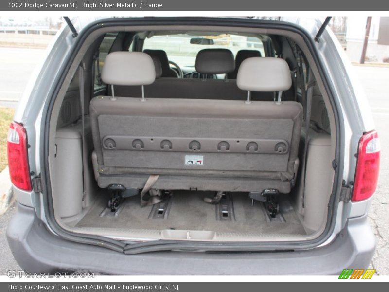 Bright Silver Metallic / Taupe 2002 Dodge Caravan SE