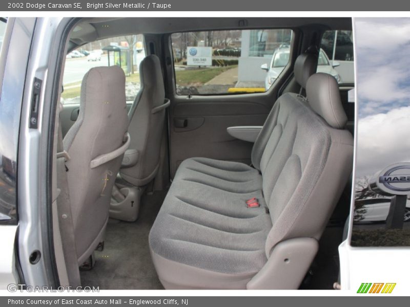 Bright Silver Metallic / Taupe 2002 Dodge Caravan SE