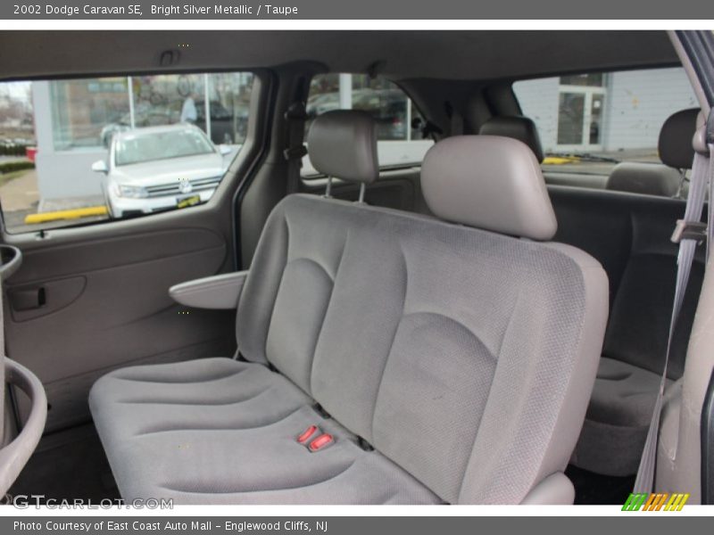Bright Silver Metallic / Taupe 2002 Dodge Caravan SE