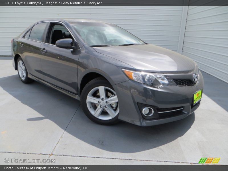 Magnetic Gray Metallic / Black/Ash 2013 Toyota Camry SE