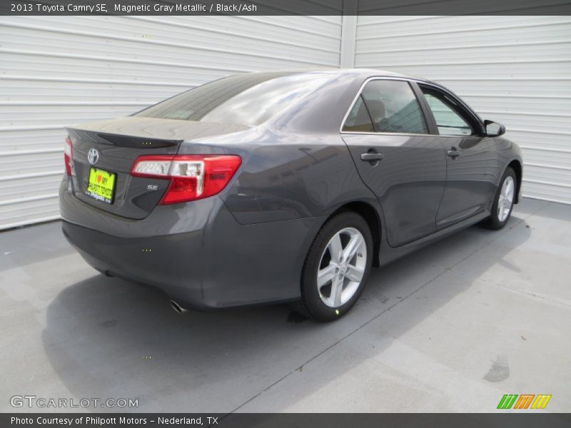 Magnetic Gray Metallic / Black/Ash 2013 Toyota Camry SE