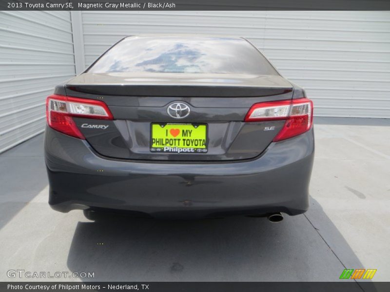 Magnetic Gray Metallic / Black/Ash 2013 Toyota Camry SE