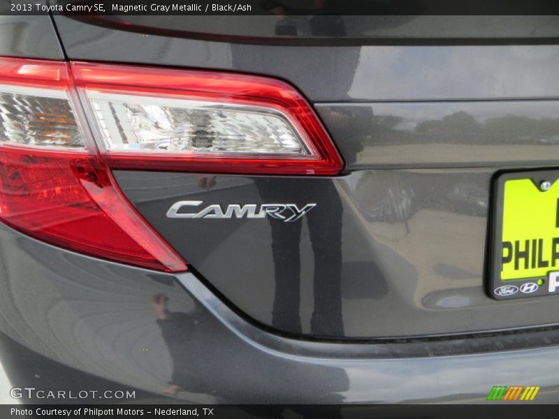 Magnetic Gray Metallic / Black/Ash 2013 Toyota Camry SE