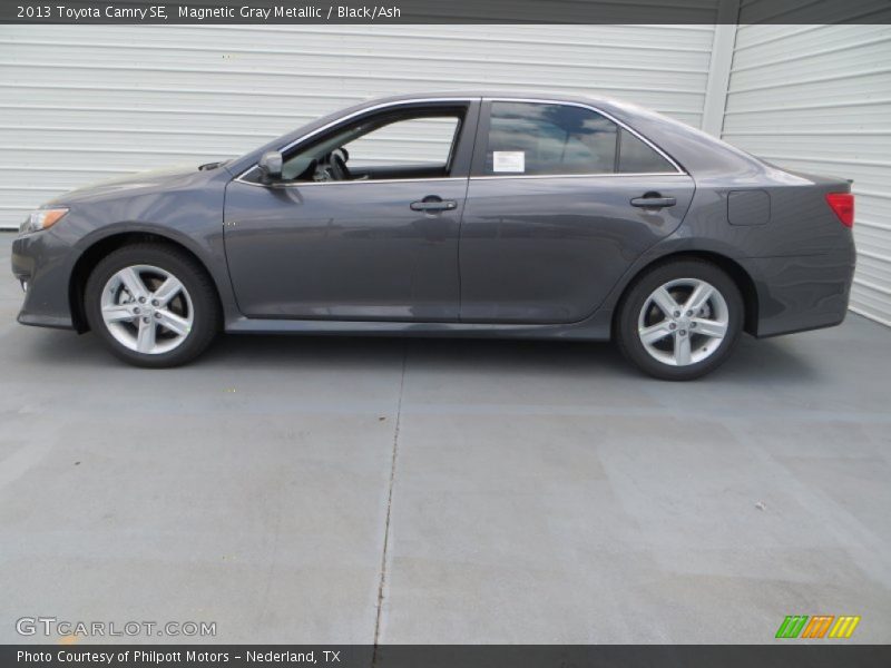 Magnetic Gray Metallic / Black/Ash 2013 Toyota Camry SE