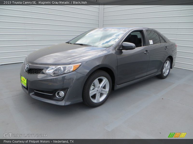 Magnetic Gray Metallic / Black/Ash 2013 Toyota Camry SE