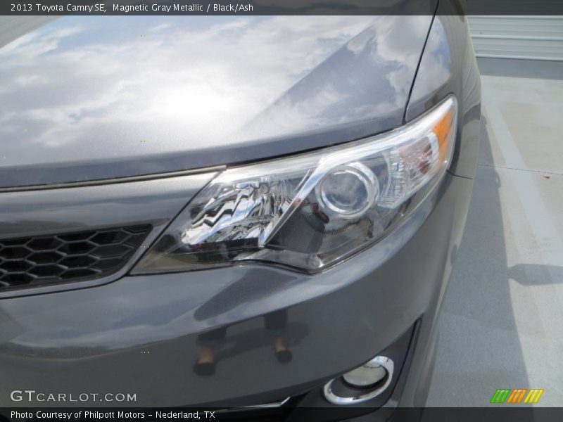 Magnetic Gray Metallic / Black/Ash 2013 Toyota Camry SE