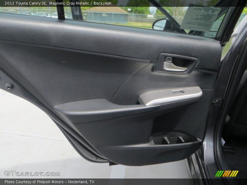 Magnetic Gray Metallic / Black/Ash 2013 Toyota Camry SE
