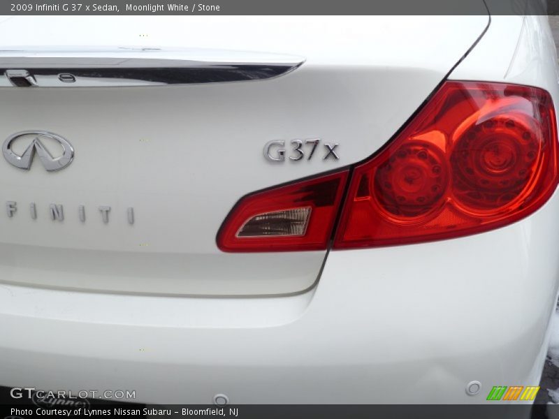 Moonlight White / Stone 2009 Infiniti G 37 x Sedan