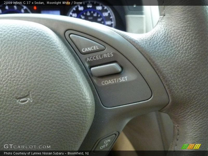 Moonlight White / Stone 2009 Infiniti G 37 x Sedan