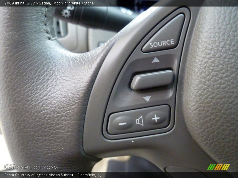 Moonlight White / Stone 2009 Infiniti G 37 x Sedan