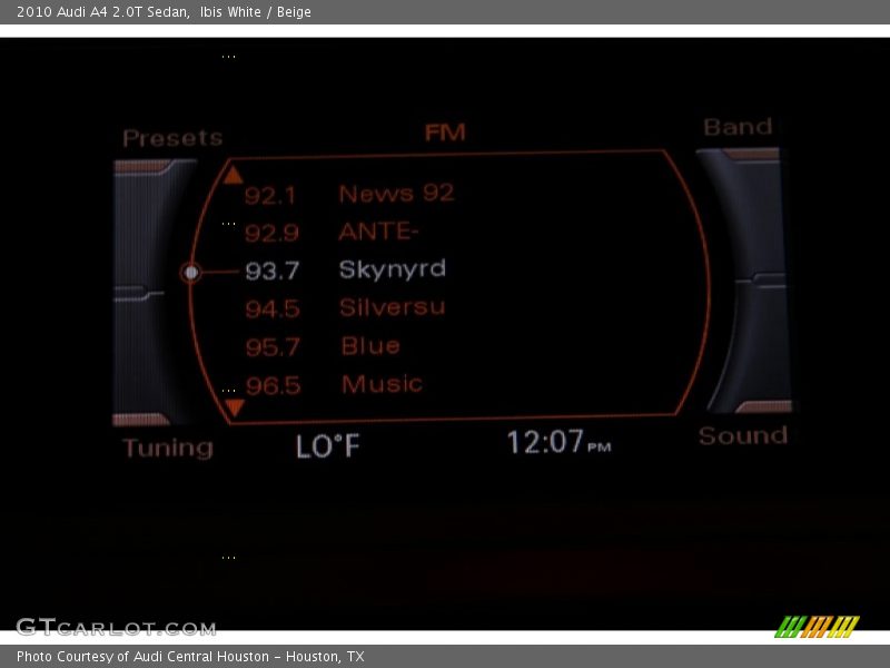 Ibis White / Beige 2010 Audi A4 2.0T Sedan