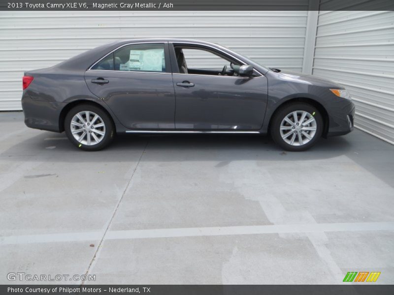 Magnetic Gray Metallic / Ash 2013 Toyota Camry XLE V6