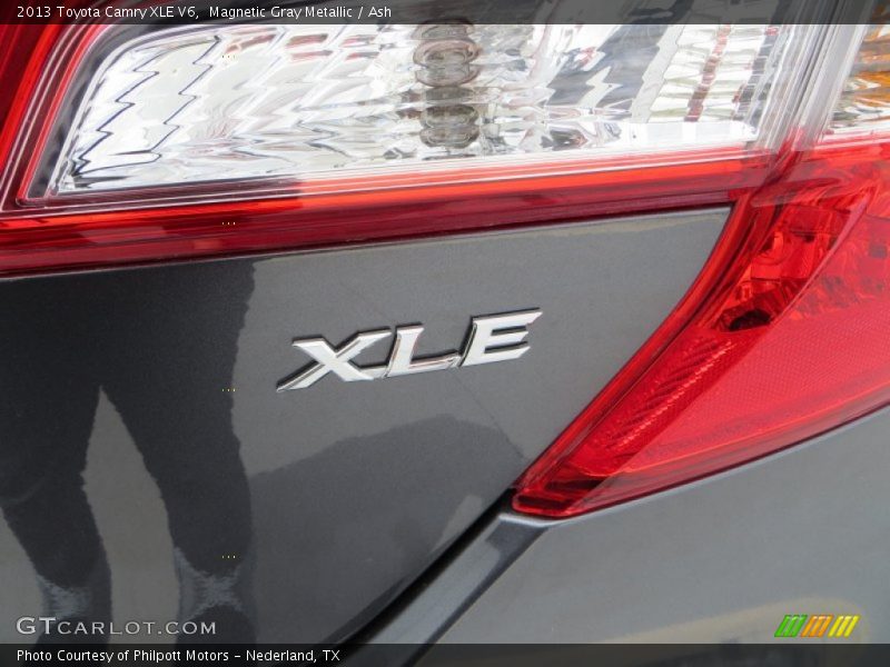 Magnetic Gray Metallic / Ash 2013 Toyota Camry XLE V6
