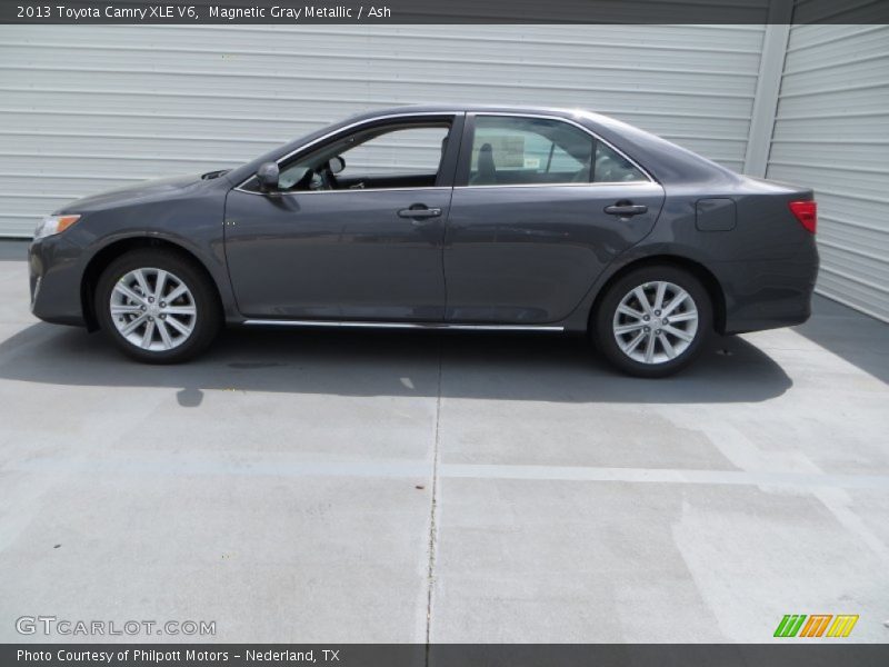 Magnetic Gray Metallic / Ash 2013 Toyota Camry XLE V6