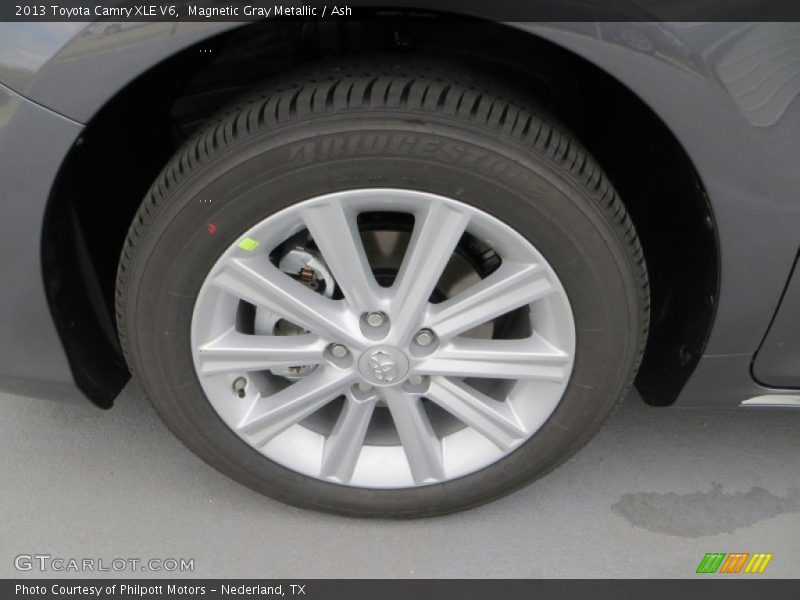 Magnetic Gray Metallic / Ash 2013 Toyota Camry XLE V6