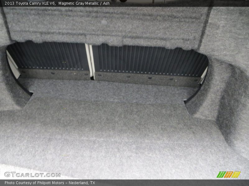 Magnetic Gray Metallic / Ash 2013 Toyota Camry XLE V6