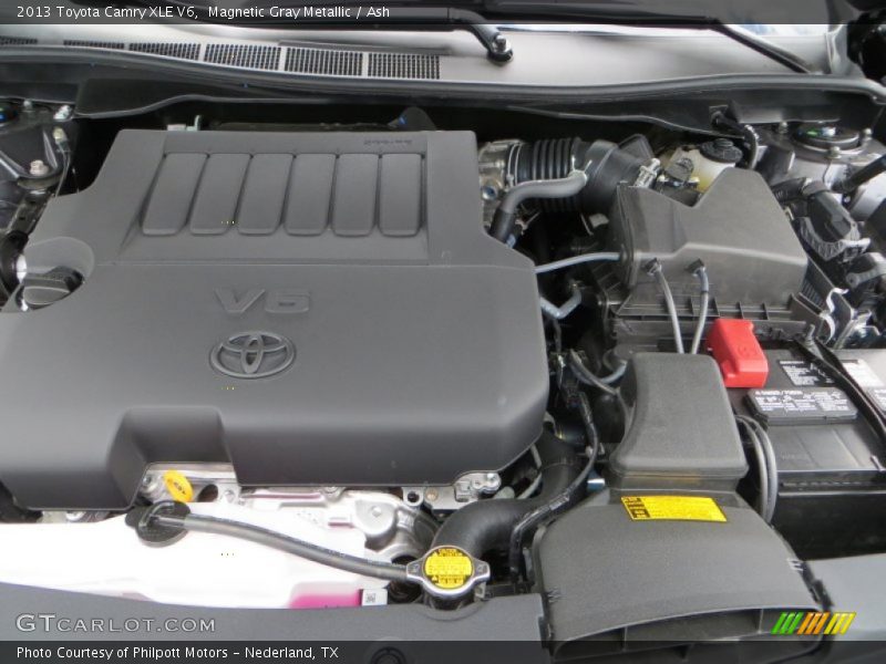 Magnetic Gray Metallic / Ash 2013 Toyota Camry XLE V6
