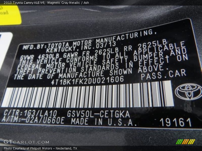 Magnetic Gray Metallic / Ash 2013 Toyota Camry XLE V6