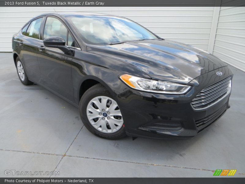Tuxedo Black Metallic / Earth Gray 2013 Ford Fusion S