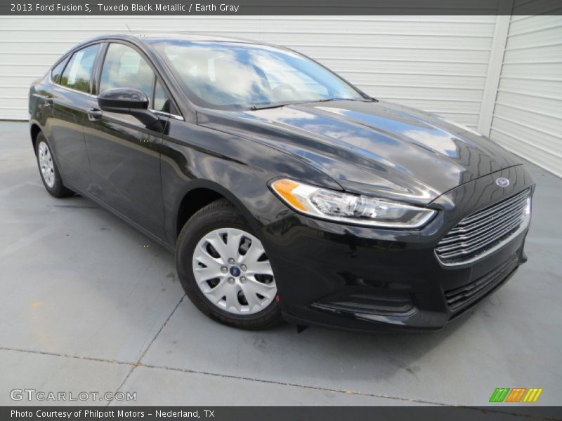 Tuxedo Black Metallic / Earth Gray 2013 Ford Fusion S