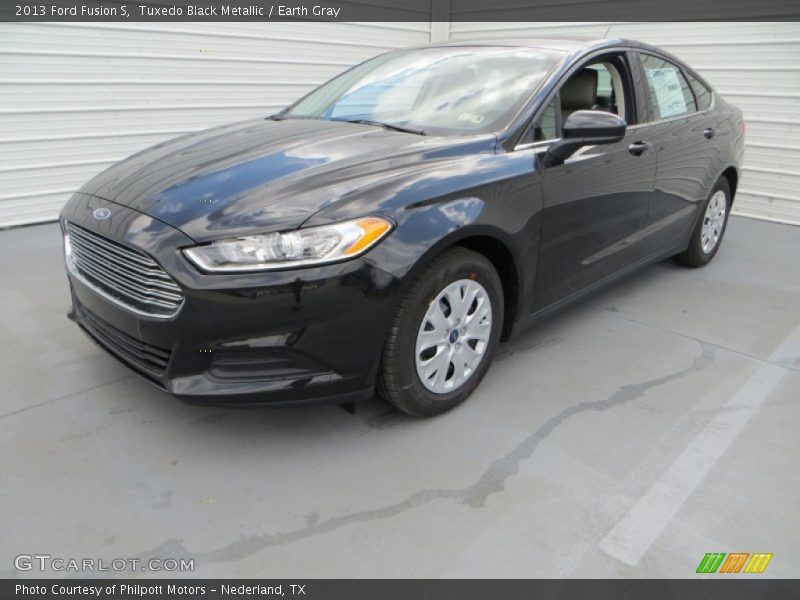 Tuxedo Black Metallic / Earth Gray 2013 Ford Fusion S