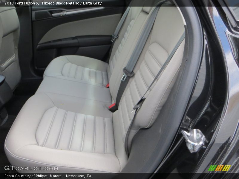 Tuxedo Black Metallic / Earth Gray 2013 Ford Fusion S
