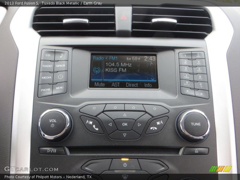 Tuxedo Black Metallic / Earth Gray 2013 Ford Fusion S