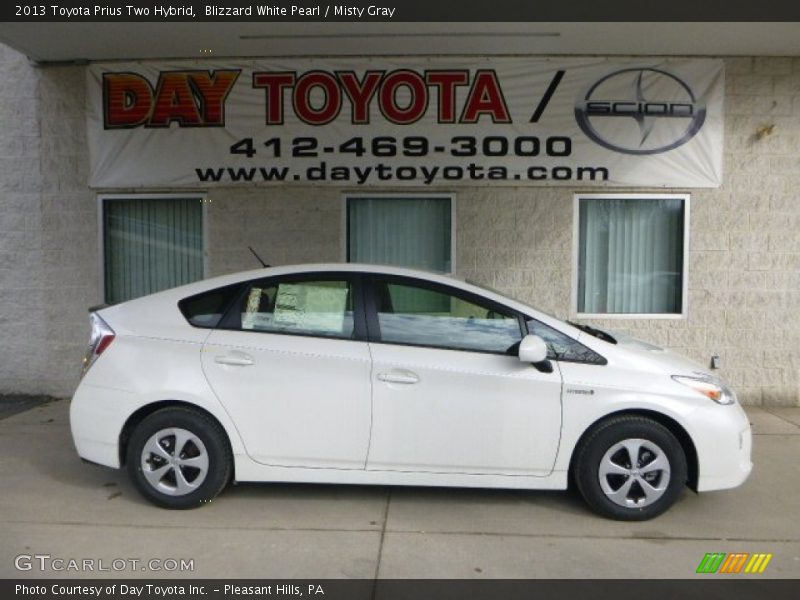 Blizzard White Pearl / Misty Gray 2013 Toyota Prius Two Hybrid