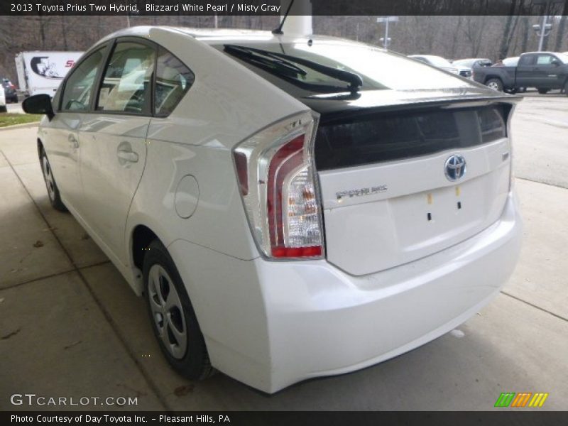 Blizzard White Pearl / Misty Gray 2013 Toyota Prius Two Hybrid