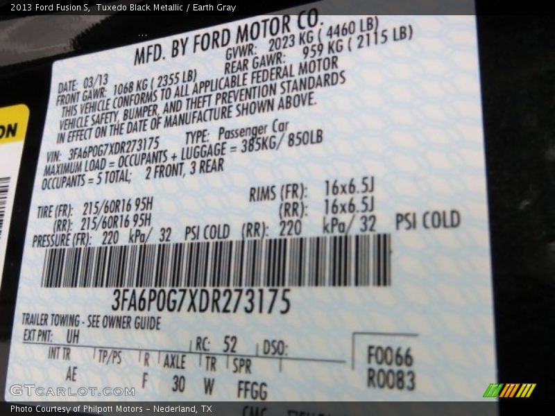 Tuxedo Black Metallic / Earth Gray 2013 Ford Fusion S