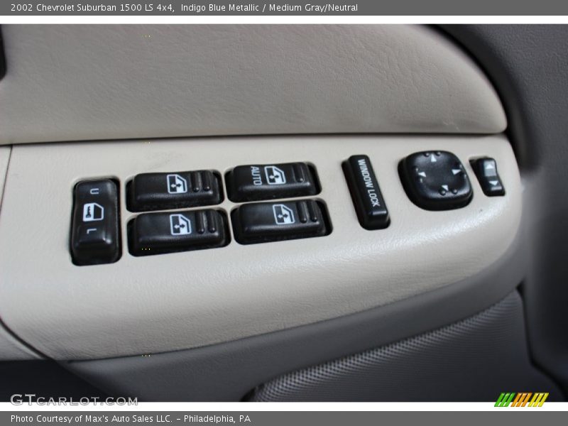 Controls of 2002 Suburban 1500 LS 4x4