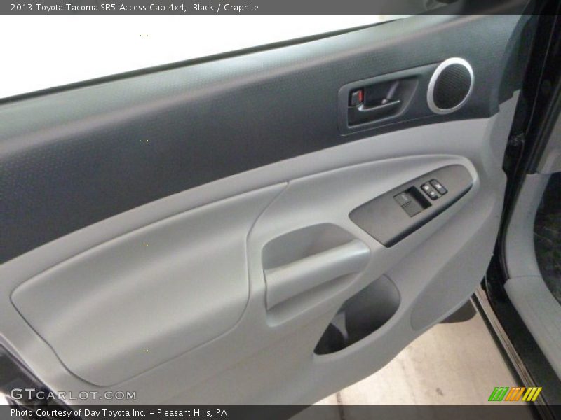 Black / Graphite 2013 Toyota Tacoma SR5 Access Cab 4x4
