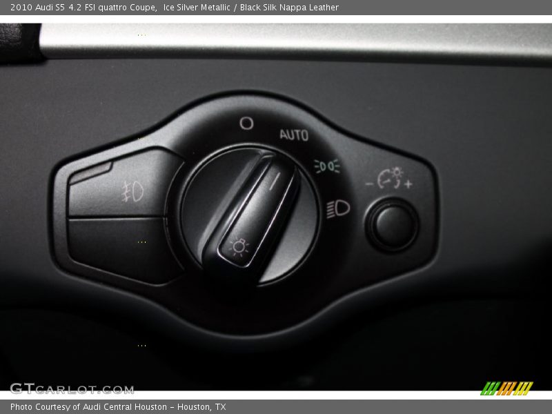 Ice Silver Metallic / Black Silk Nappa Leather 2010 Audi S5 4.2 FSI quattro Coupe