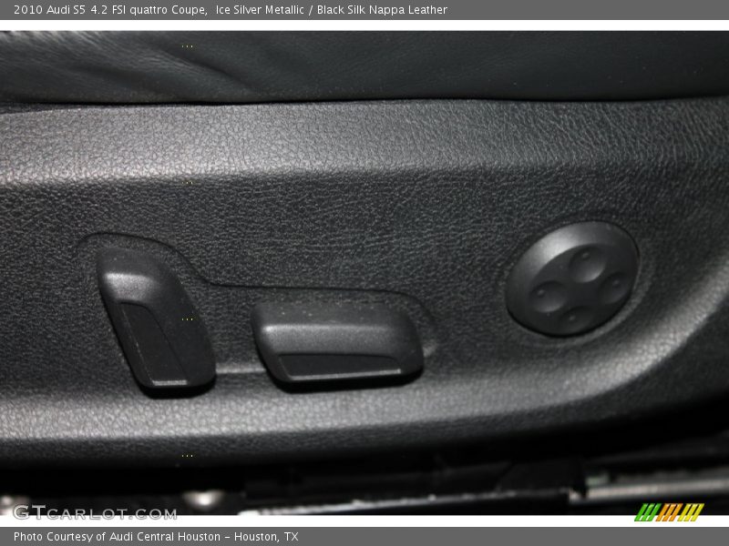Ice Silver Metallic / Black Silk Nappa Leather 2010 Audi S5 4.2 FSI quattro Coupe