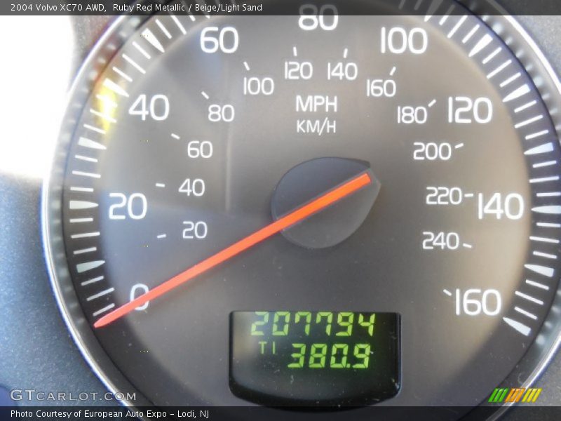 Ruby Red Metallic / Beige/Light Sand 2004 Volvo XC70 AWD
