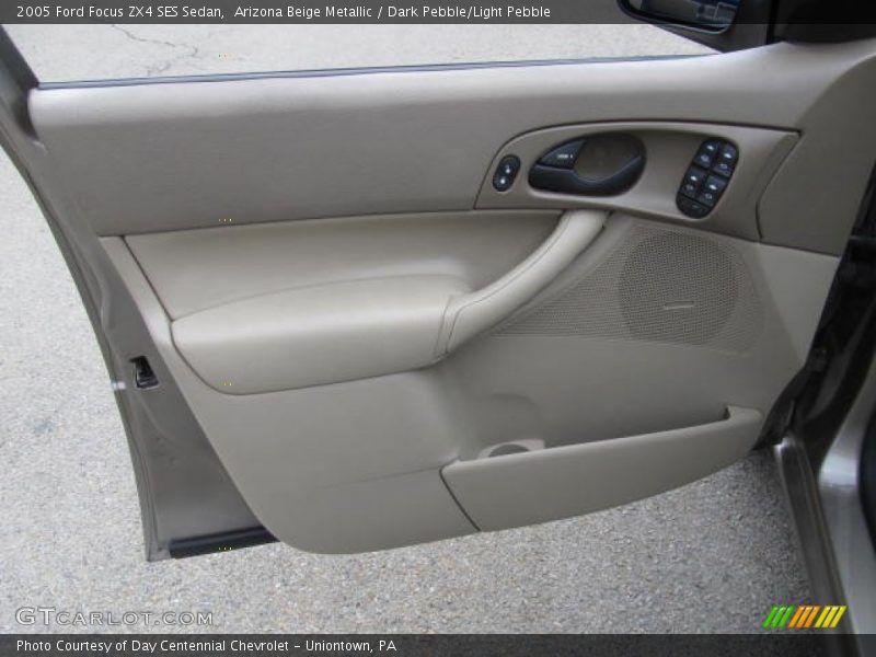 Arizona Beige Metallic / Dark Pebble/Light Pebble 2005 Ford Focus ZX4 SES Sedan